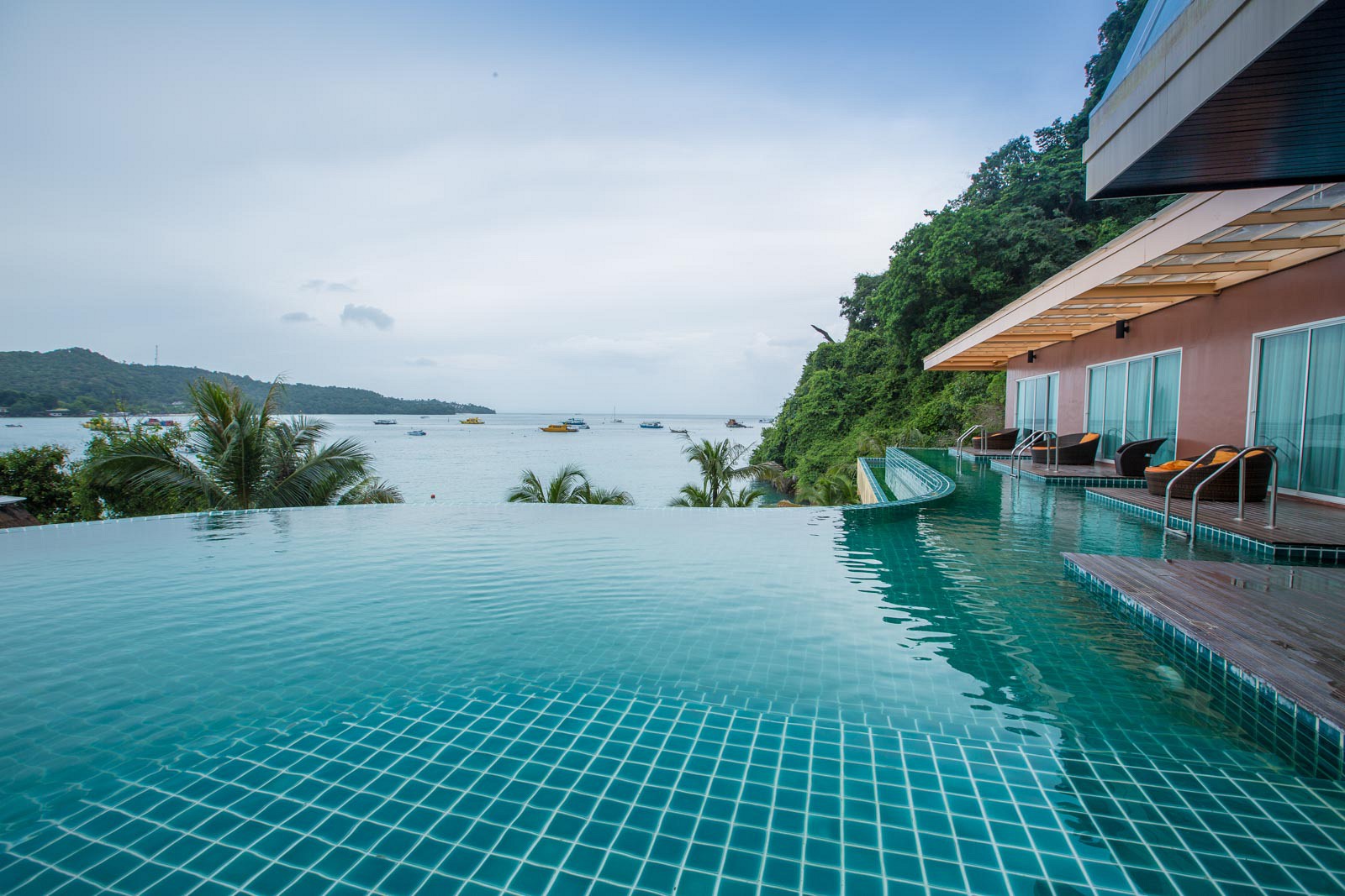 Phi Phi Cliff Beach Resort Hotel